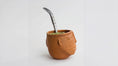 Video in Galerie-Betrachter laden und wiedergeben, INTI Cup (Keramik, ca. 150ml, ca. 7cm Höhe)

